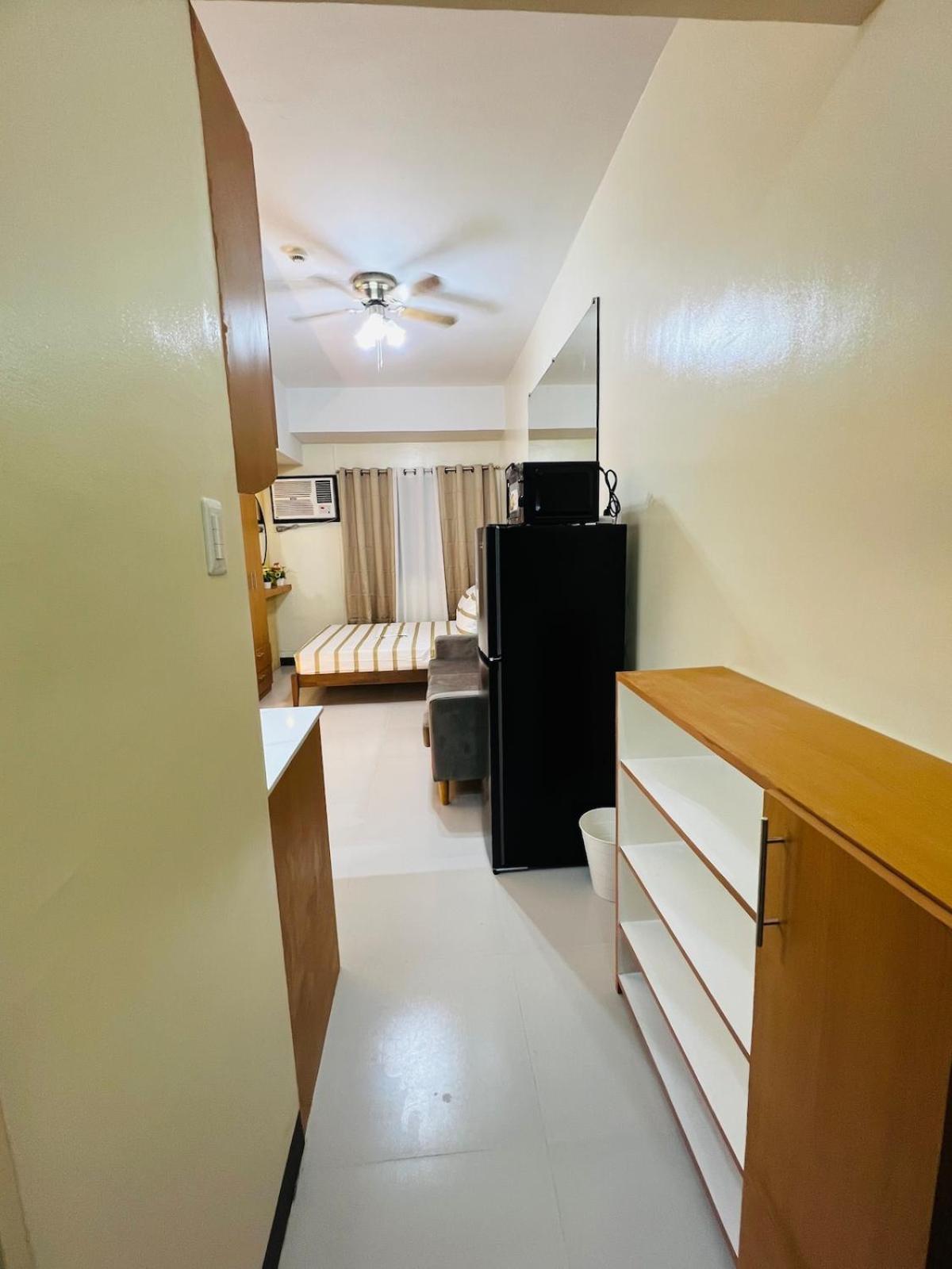 Unit 23l T-b The Pearl Place Ortigas Apartment *