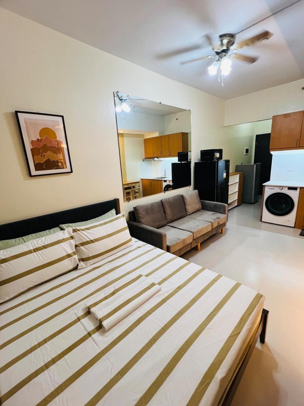 Apartment Unit 23l T-b The Pearl Place Ortigas *