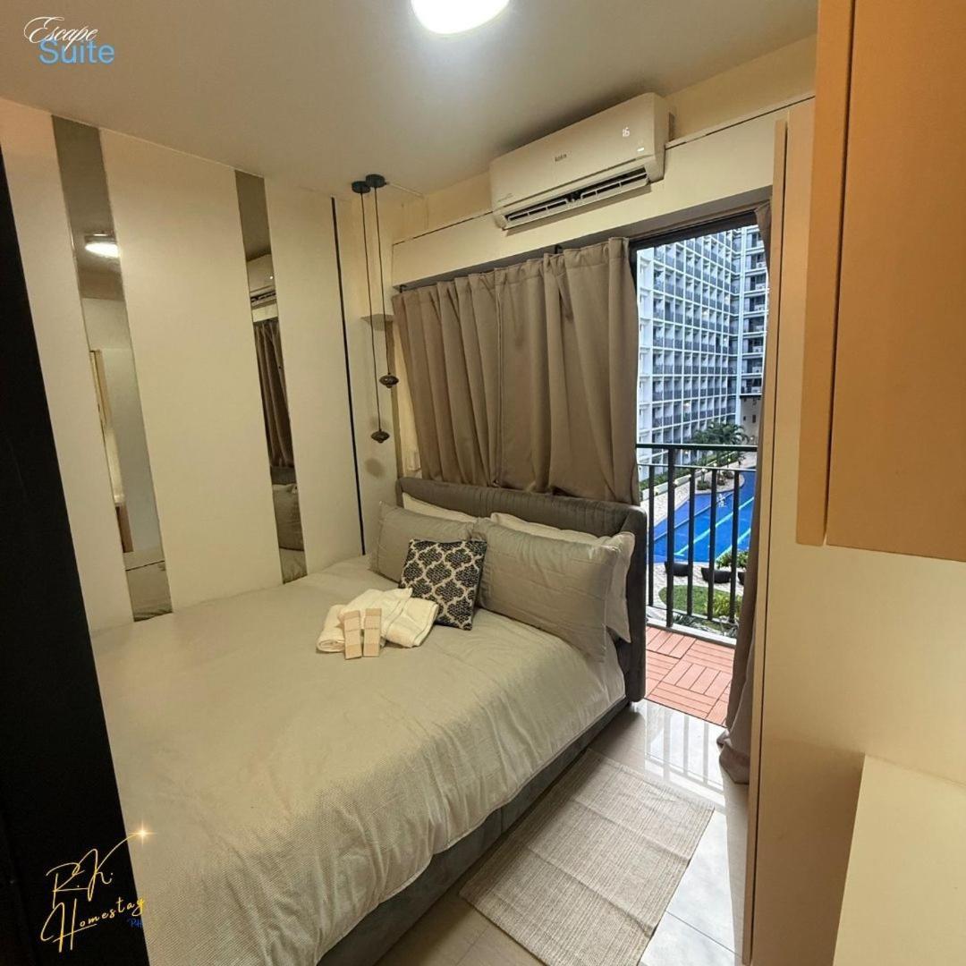 Shore 2 Tower 2 & 3 Staycation Apartment Manila