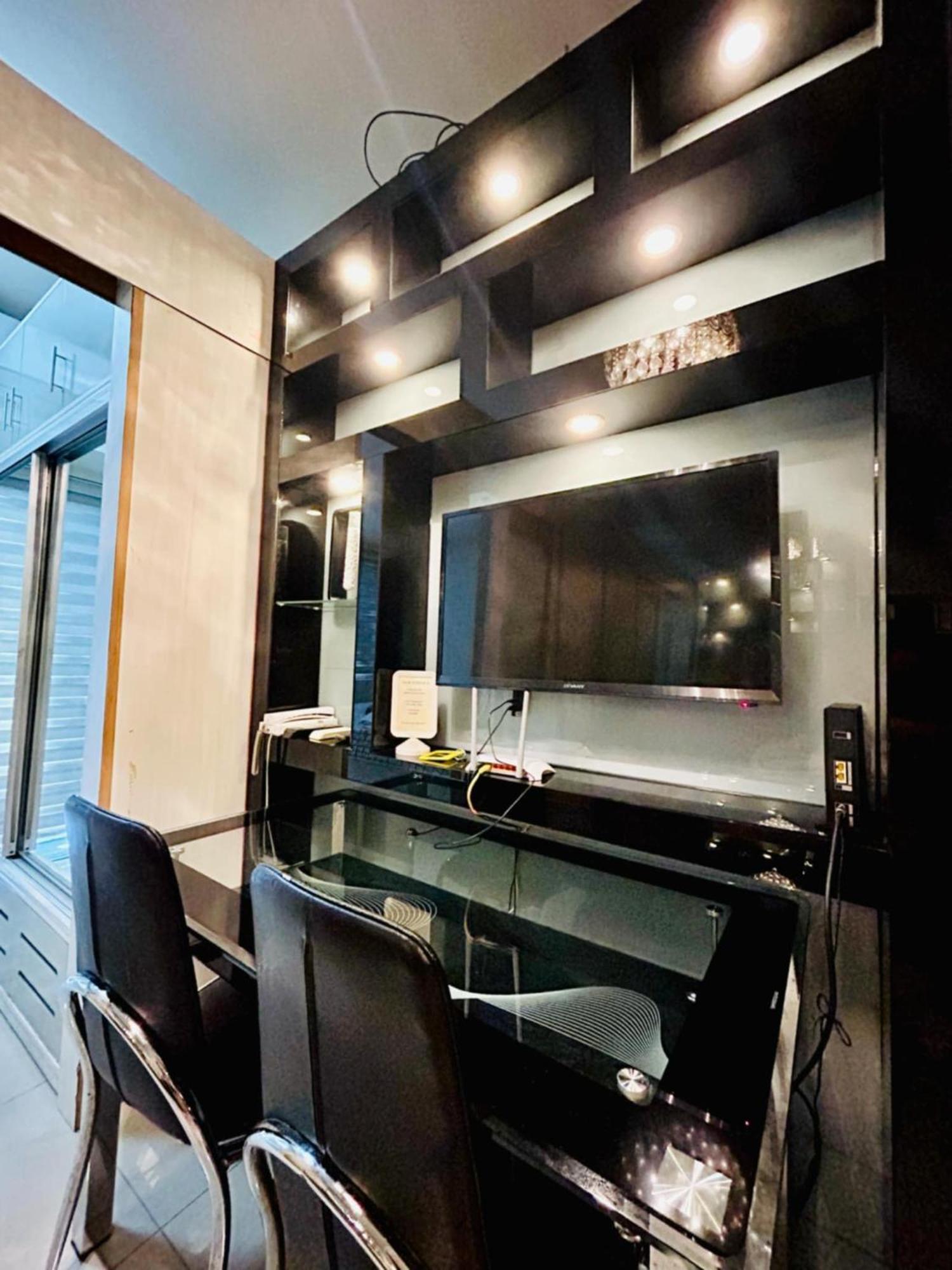 Shell Residences Deluxe 1br Condotel - Mall Of *