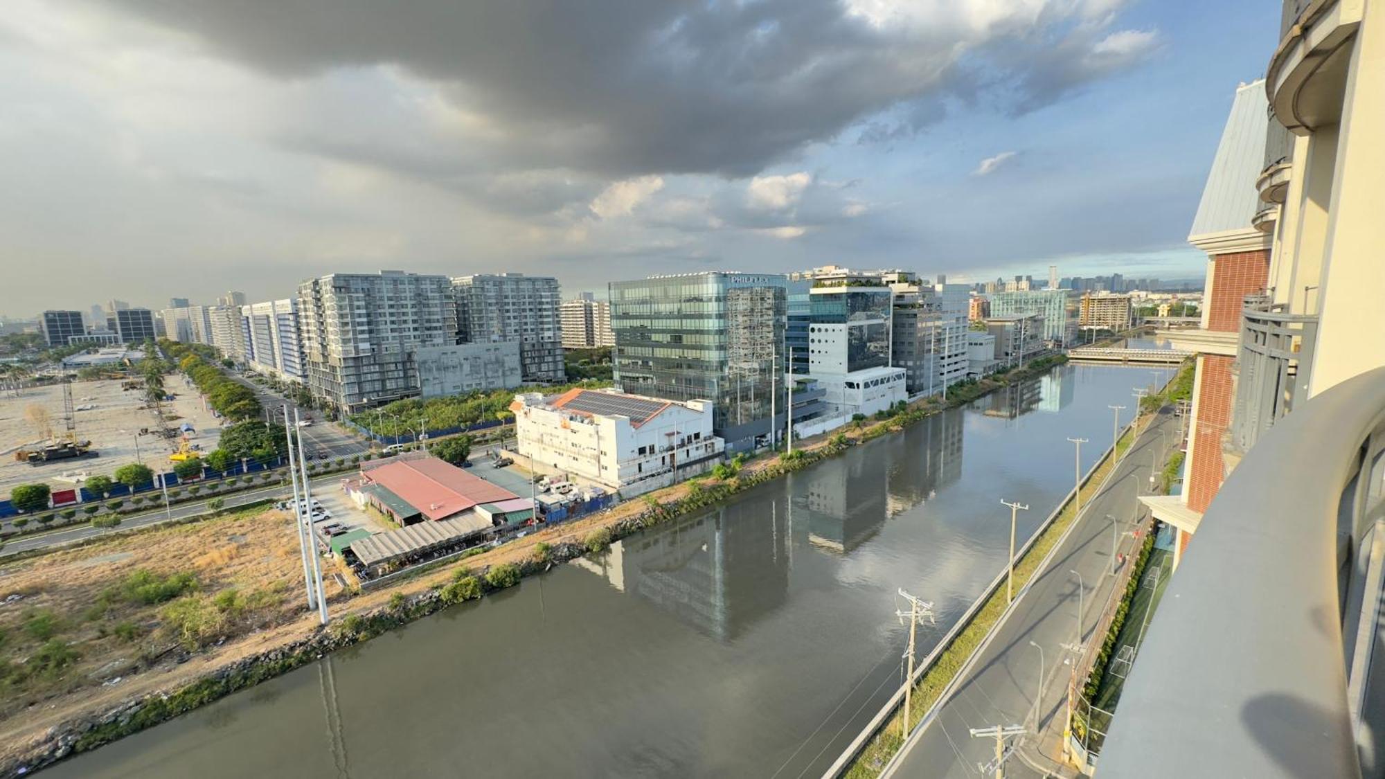 La Suitez 1616 I Monarch Parksuites Balmora Place *