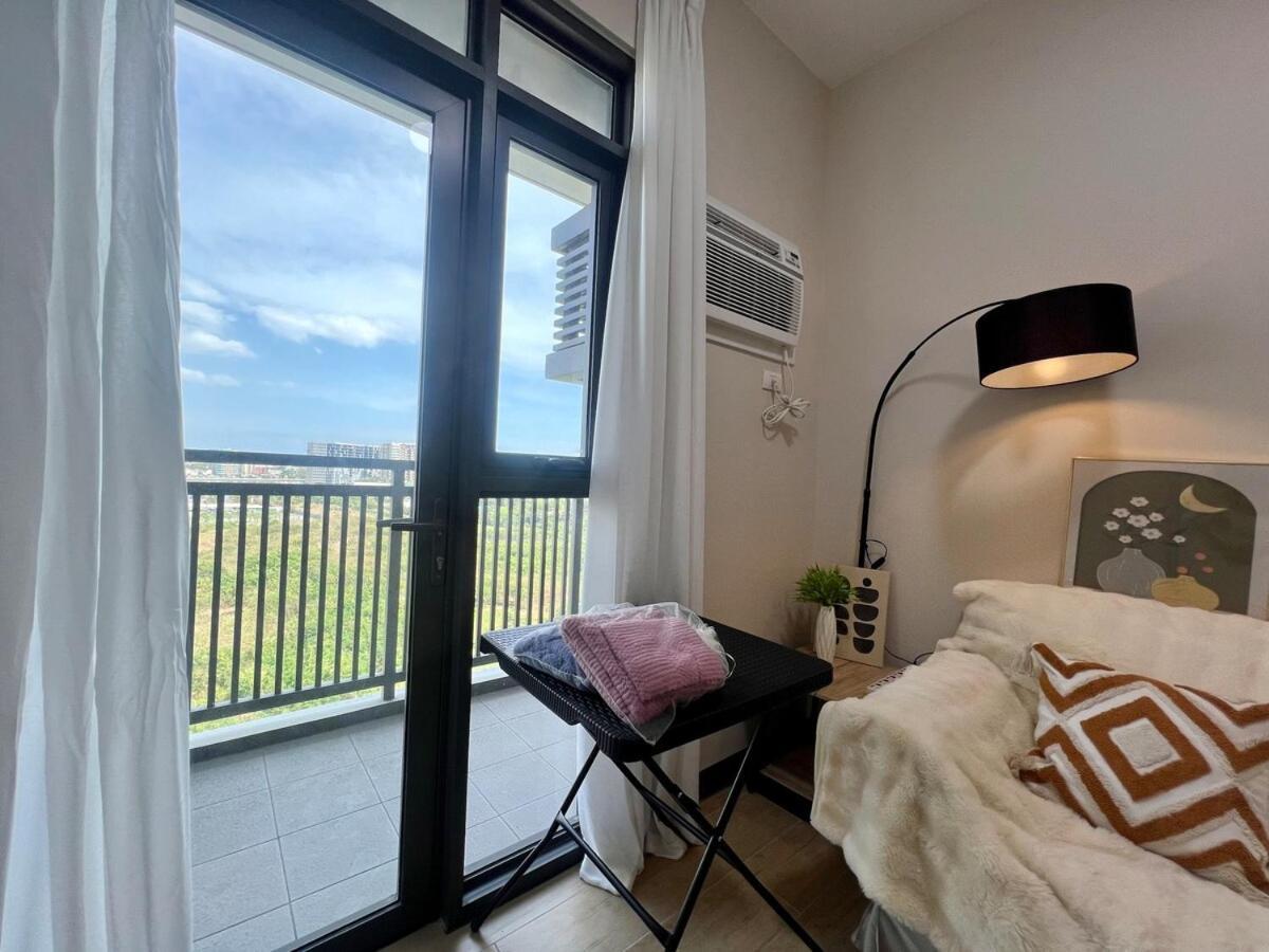 Apartment Okada Gentry Manor Balcony 1br Unobstructed Scenic View