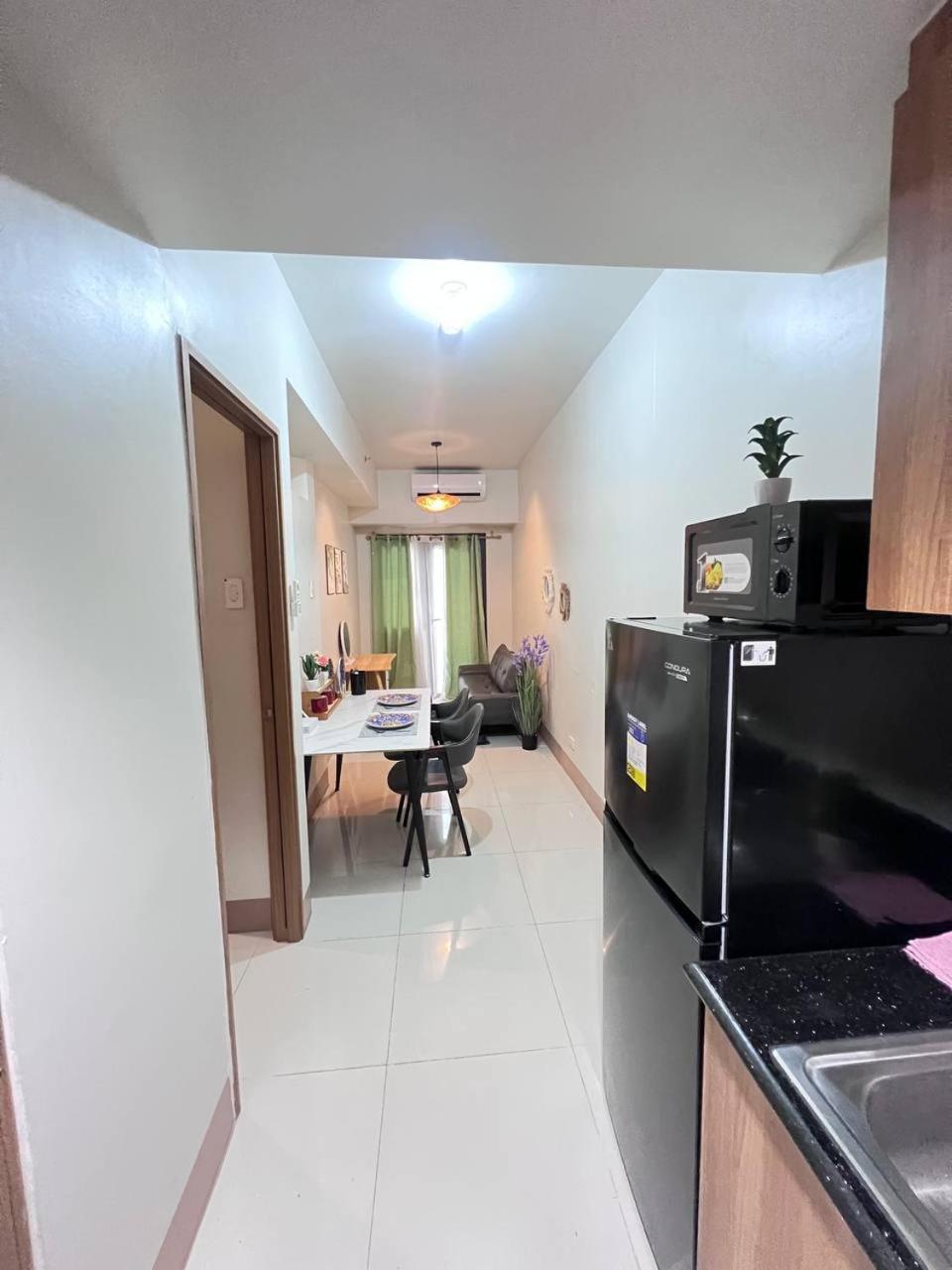 Unistay Shore 3 Tower 2 14 Flr W Bal Manila