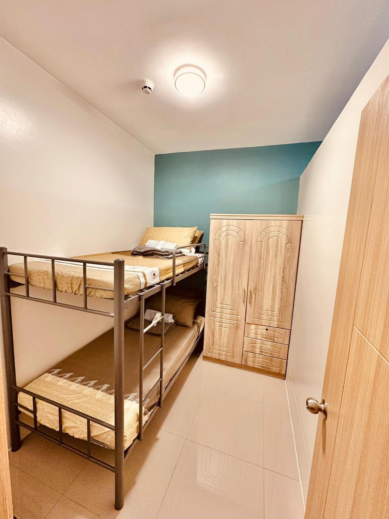Zmoj Pad Aparthotel Quezon City