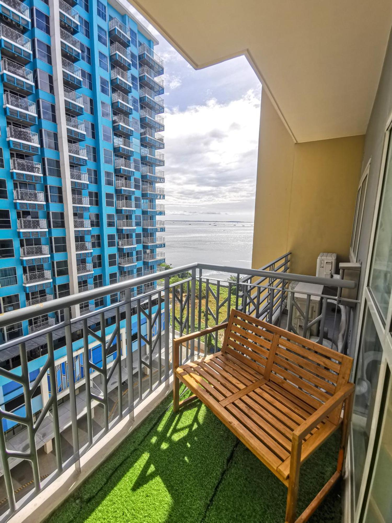 Modern In Prime Location * Manila