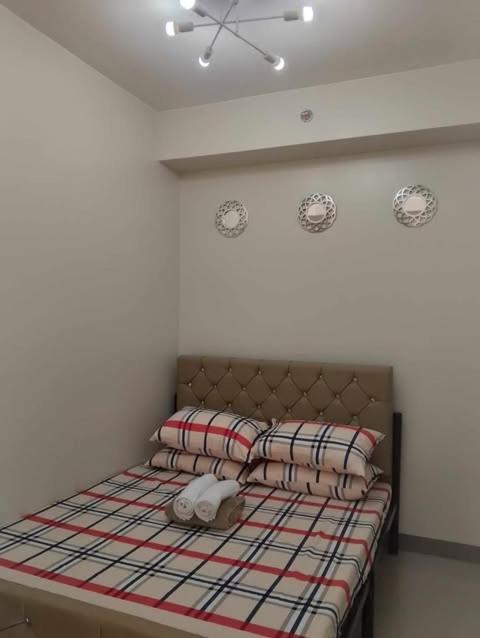 Charm Residences Staycation By Ashti *