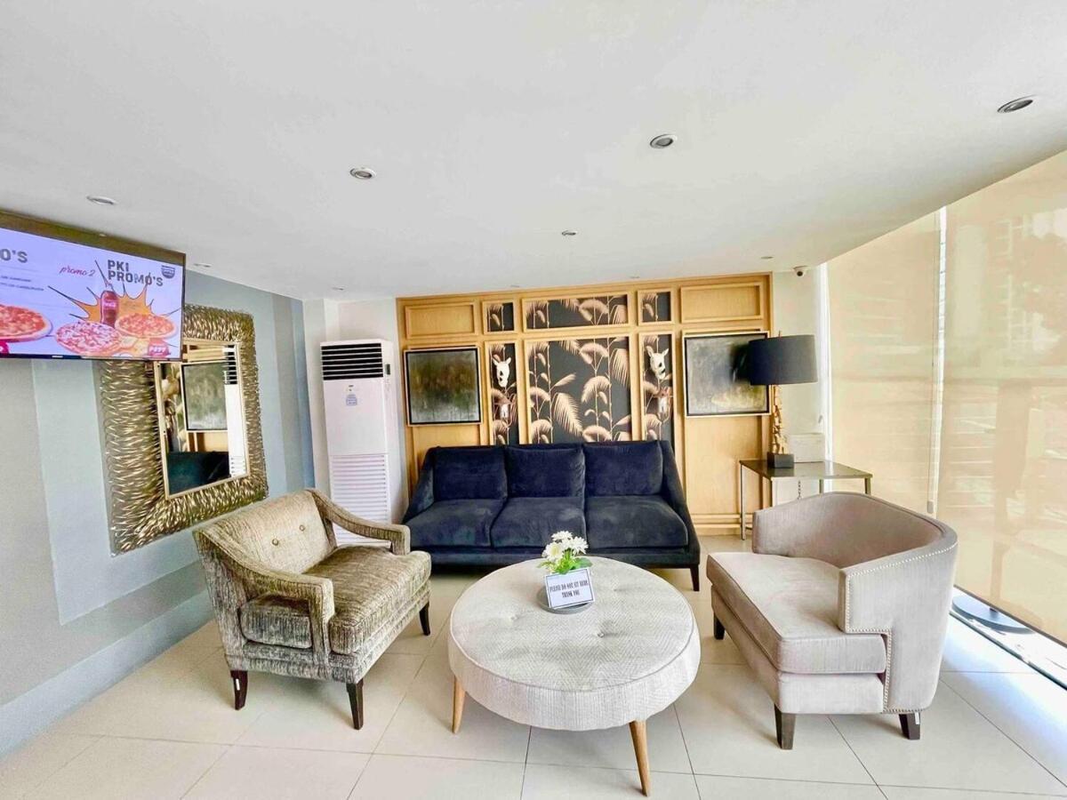 Jing'scrib 2br By Azure Near Airport Apartment