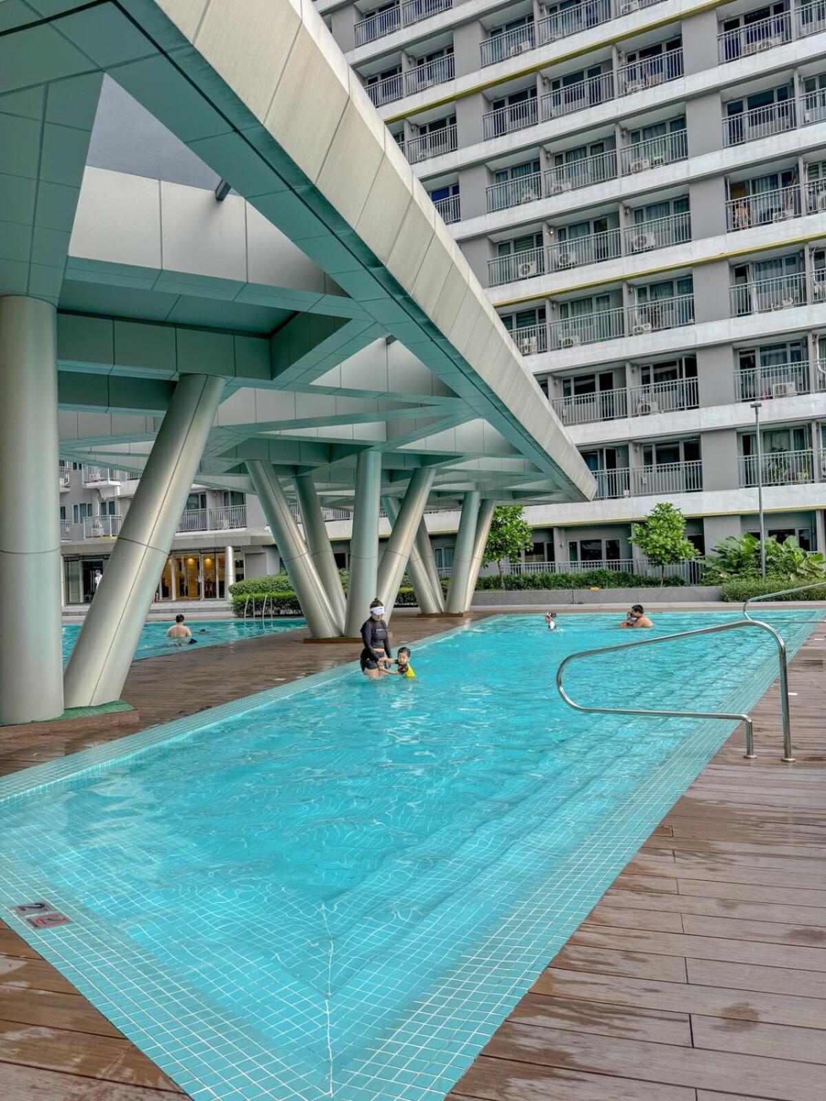 Eastovia Center With Pool At Fame *