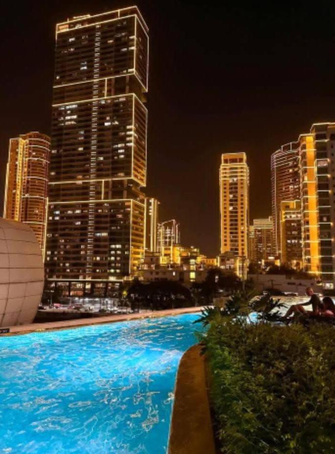Gregs Crib Manila