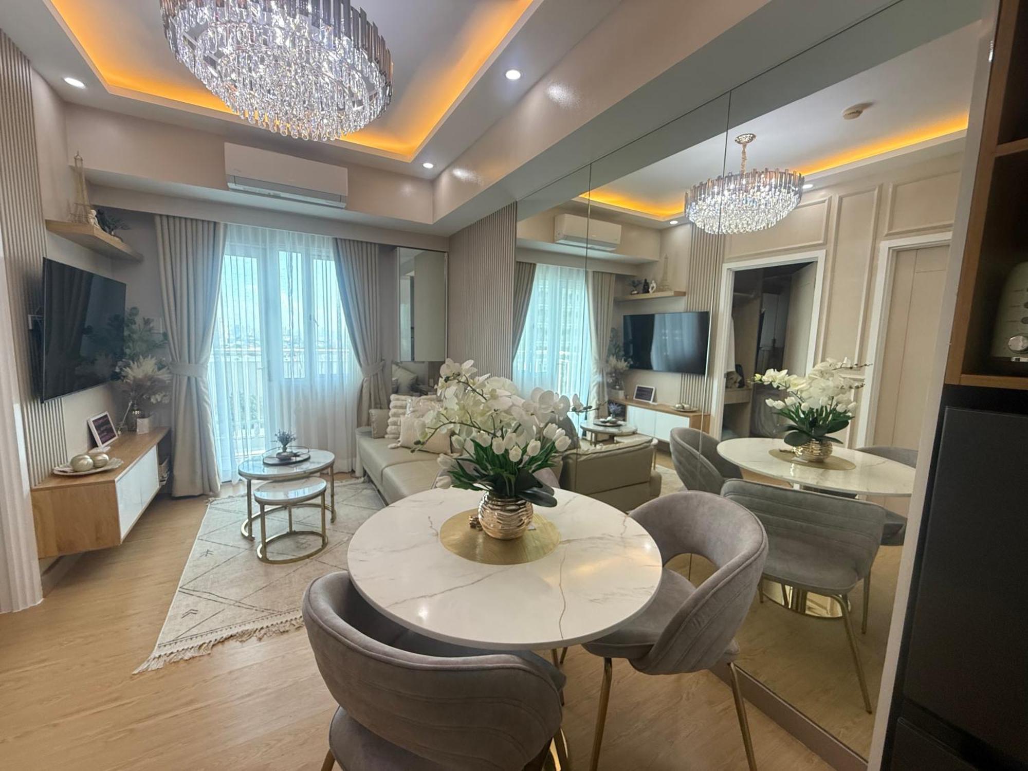 Yassis 2br Luxury Unit In Grass *