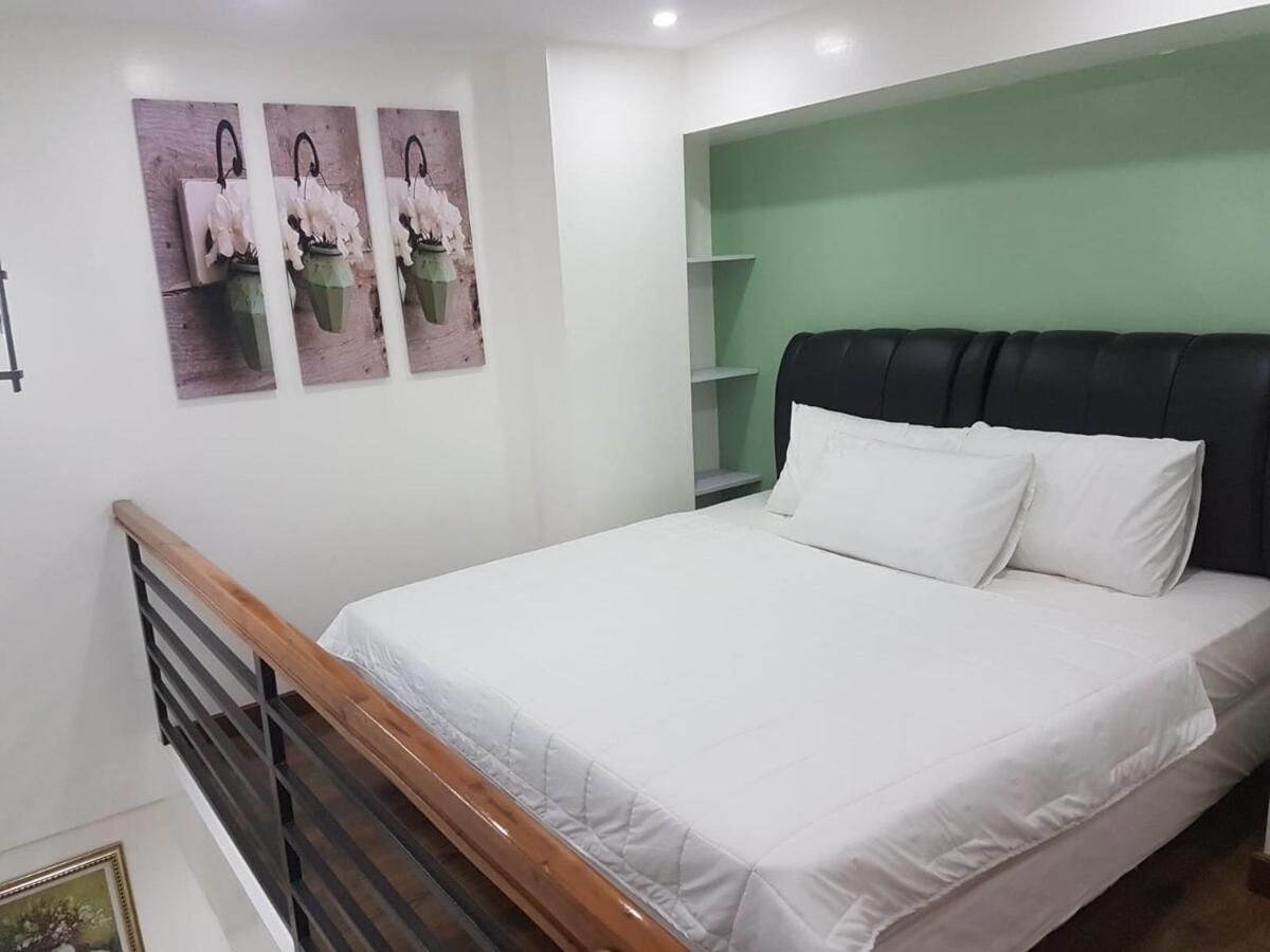 Apartment Loft-style Unit In Makati With Netflix Wifi Manila