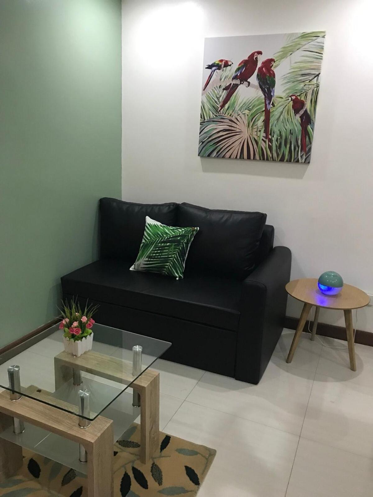 Apartment Loft-style Unit In Makati With Netflix Wifi