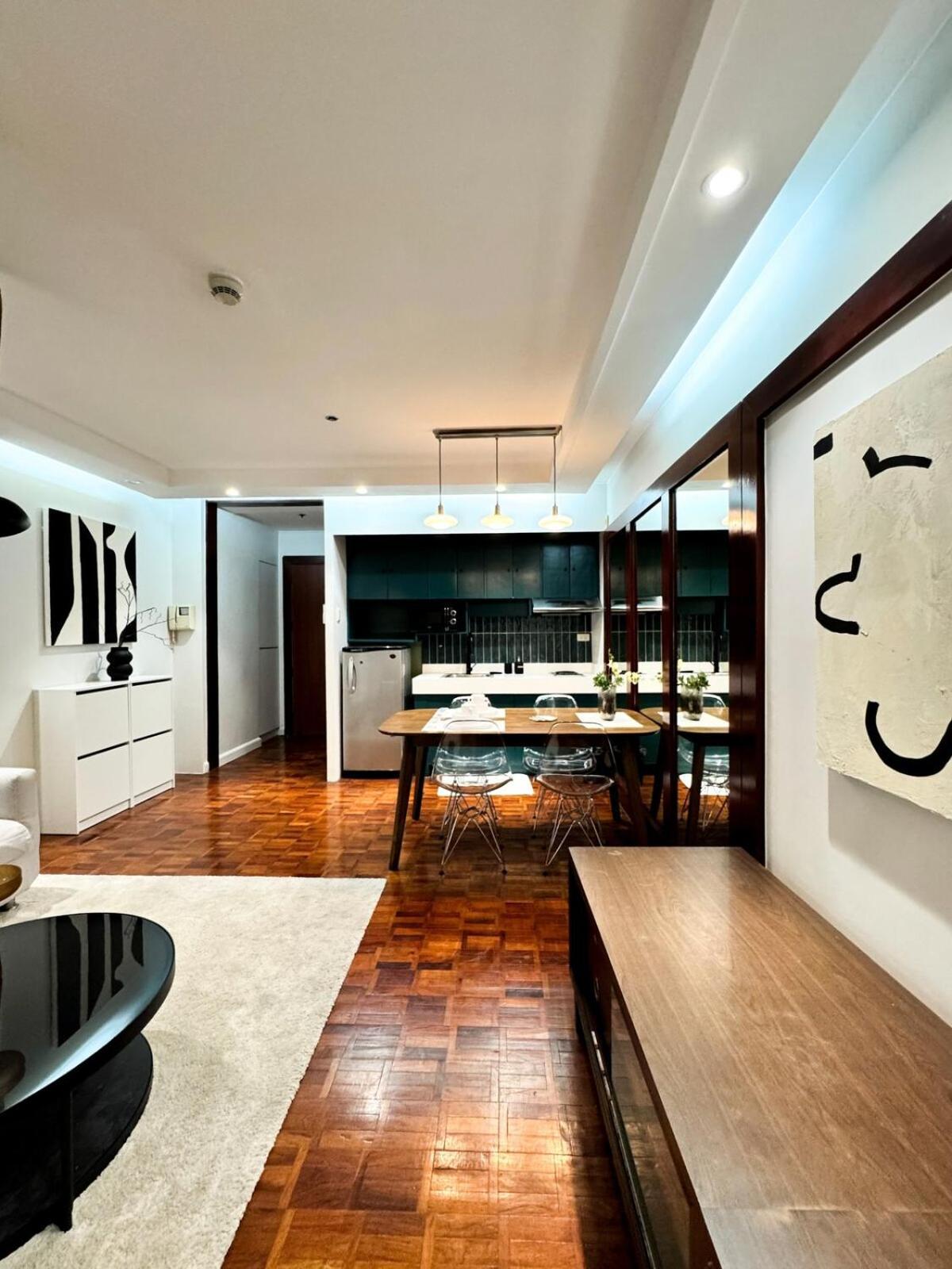 Intimate And Cozy One Bedroom Across Greenbelt Makati *