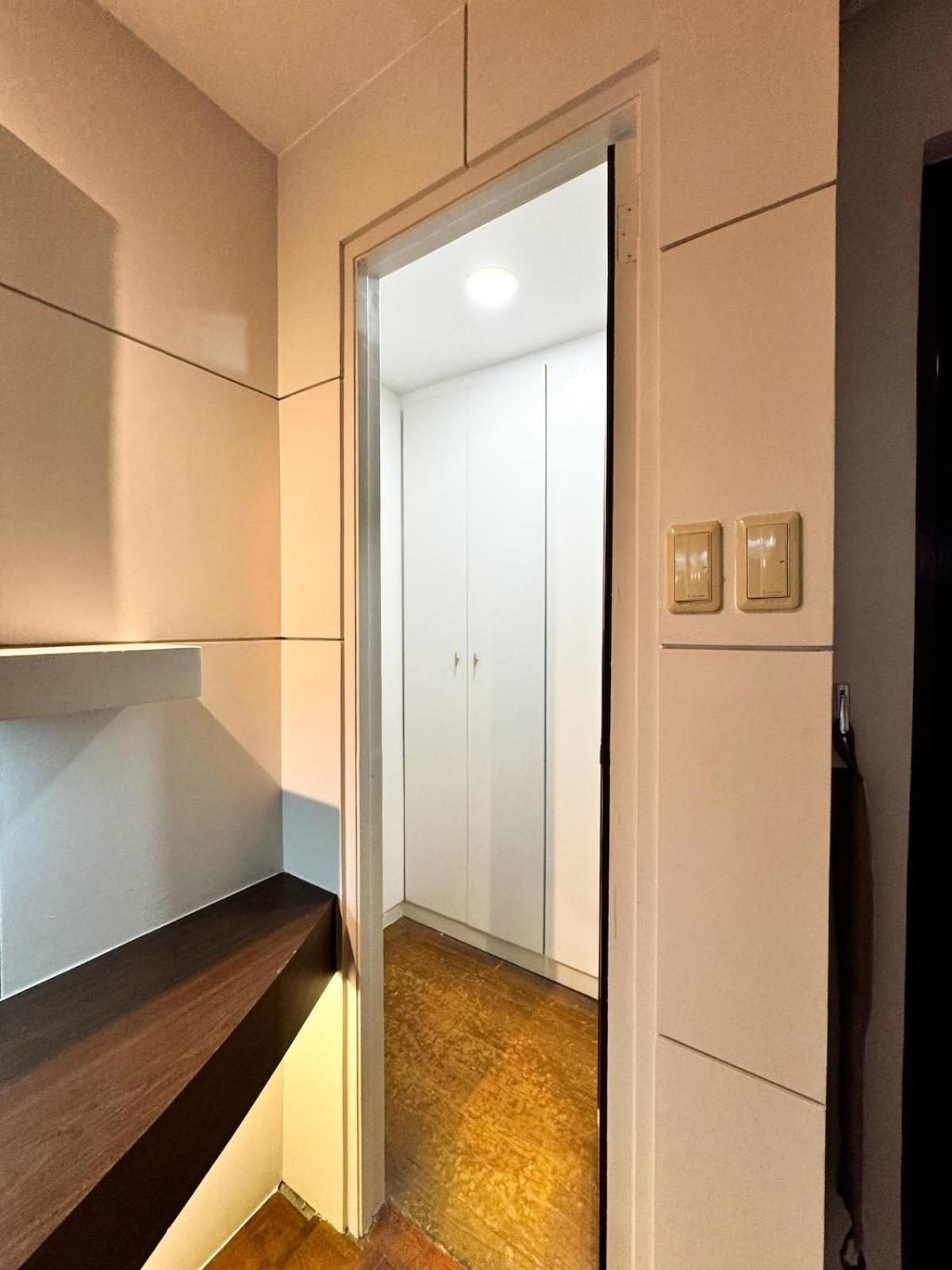 Intimate And Cozy One Bedroom Across Greenbelt Makati Apartment
