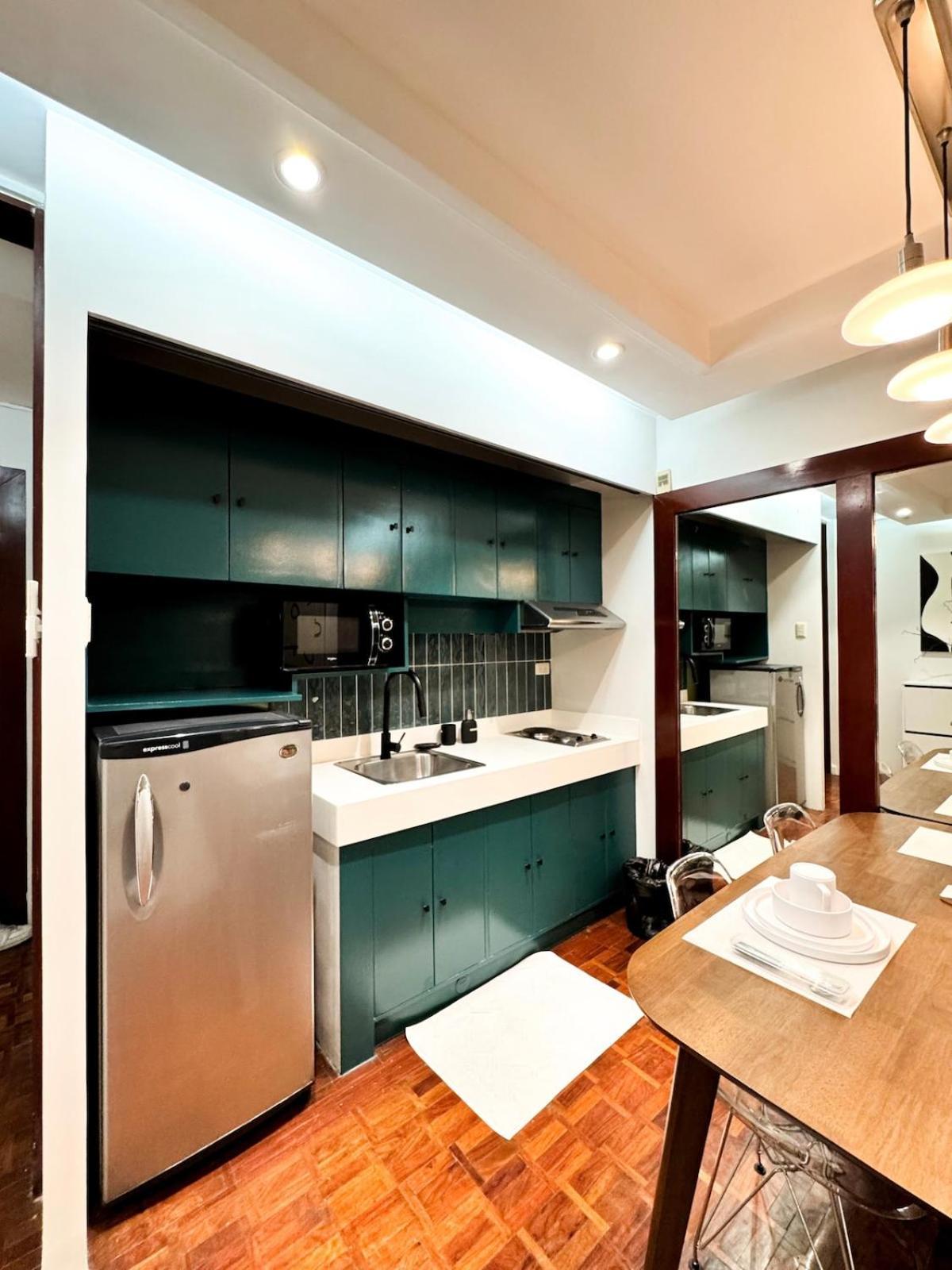 Intimate And Cozy One Bedroom Across Greenbelt Makati Apartment Manila