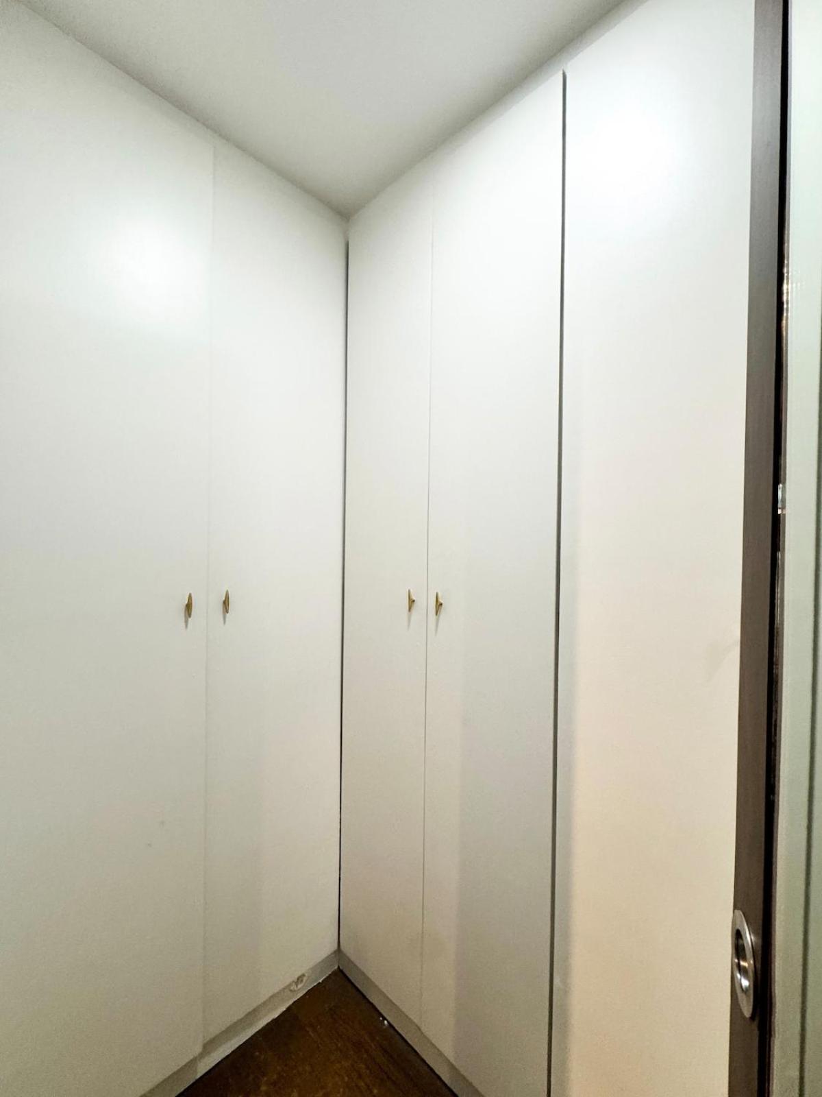 Intimate And Cozy One Bedroom Across Greenbelt Makati Apartment Manila