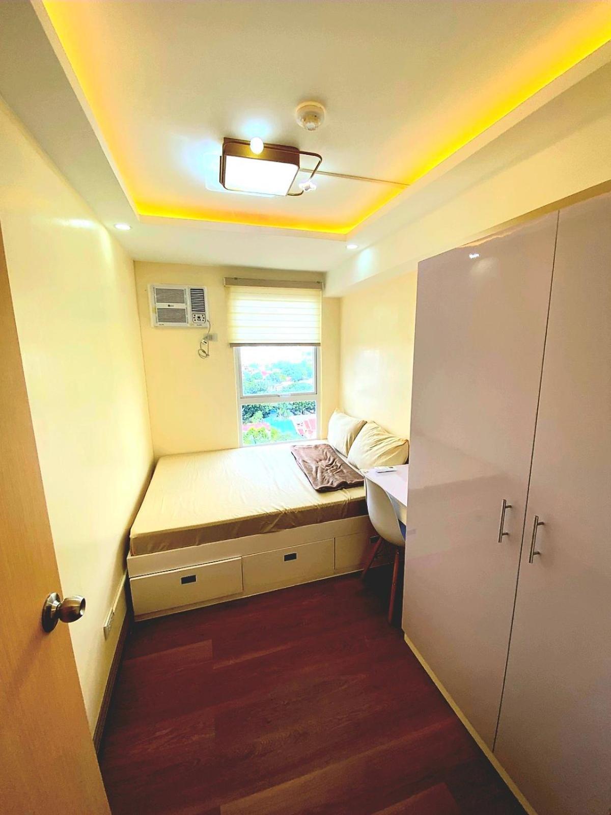 Veronica Grey's Staycation 2br * Manila