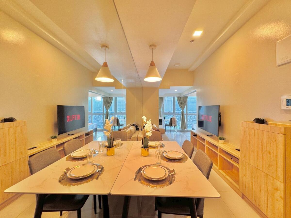 Modern Interiored In Uptown Bgc With Fastwi-fi *