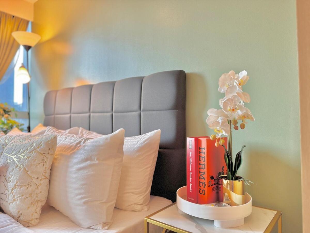 Apartment Modern Interiored In Uptown Bgc With Fastwi-fi