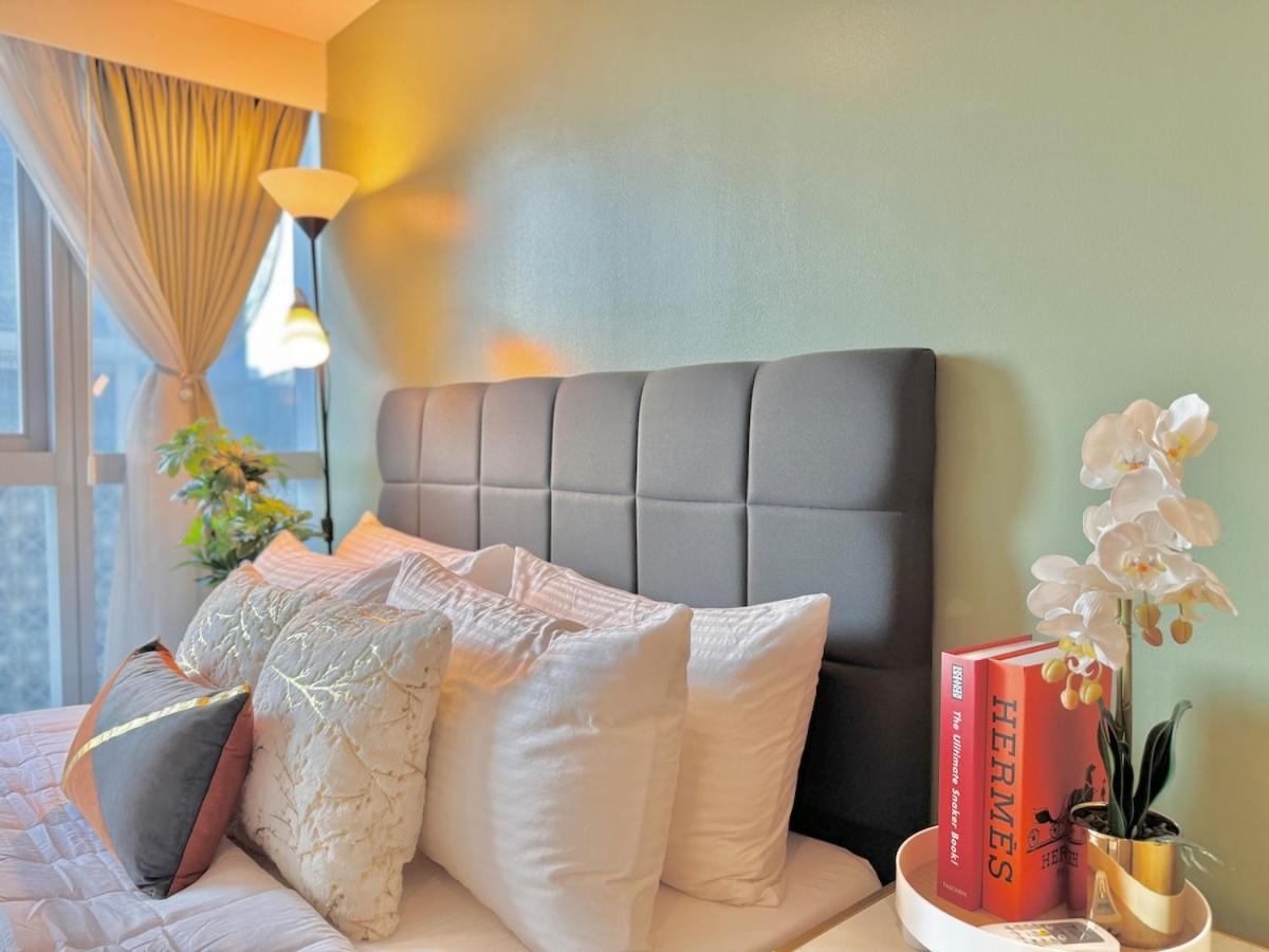 Modern Interiored In Uptown Bgc With Fastwi-fi Apartment