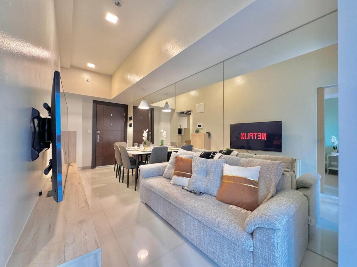 Modern Interiored In Uptown Bgc With Fastwi-fi Apartment *