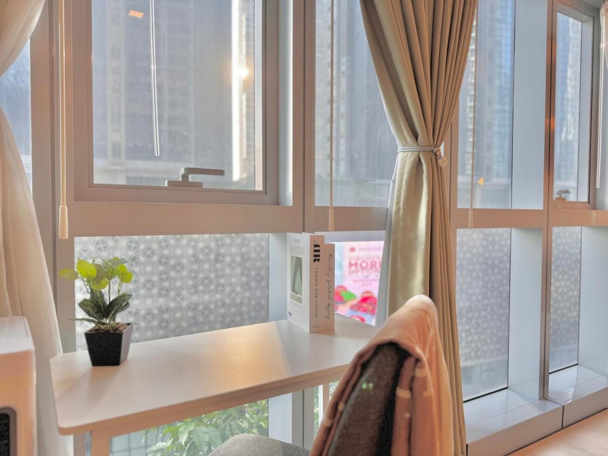 Apartment Modern Interiored In Uptown Bgc With Fastwi-fi