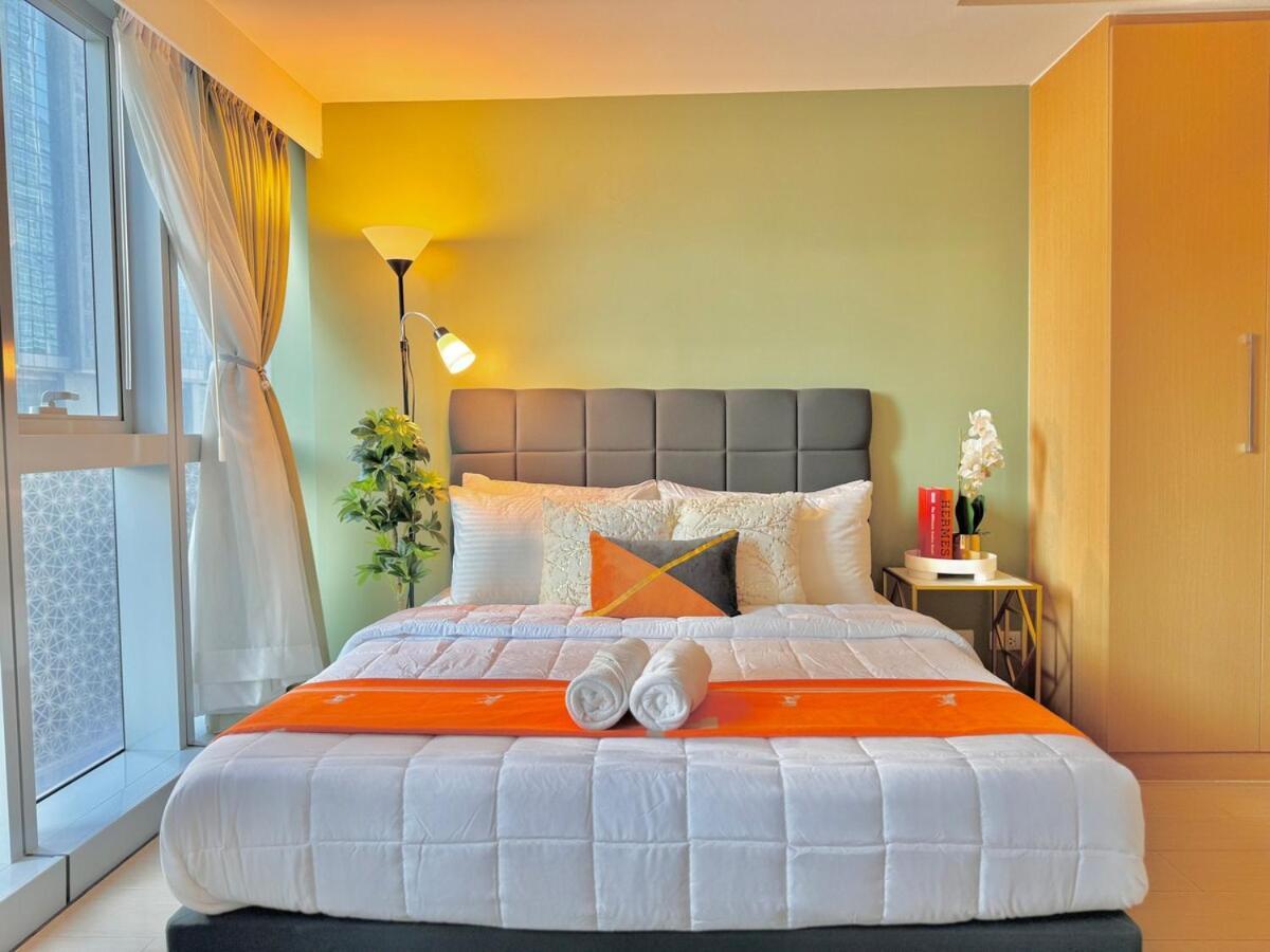 Modern Interiored In Uptown Bgc With Fastwi-fi Apartment *
