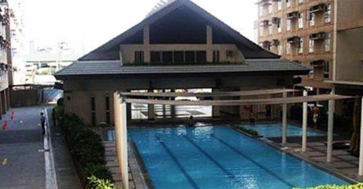 At The Heart Of 2 Apartment Manila