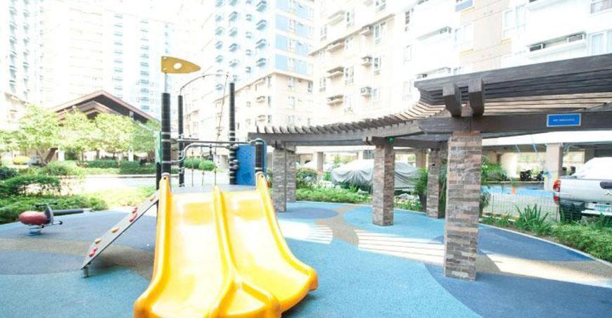 At The Heart Of 2 Apartment Manila