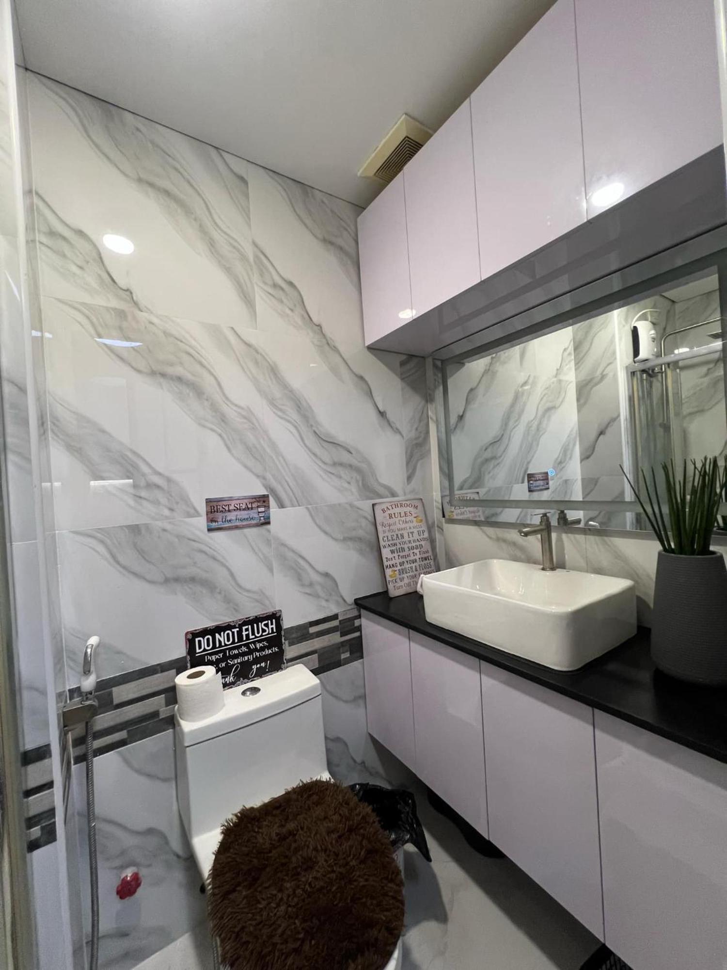 Affordable 1br, Balcony And Wifi At Light *