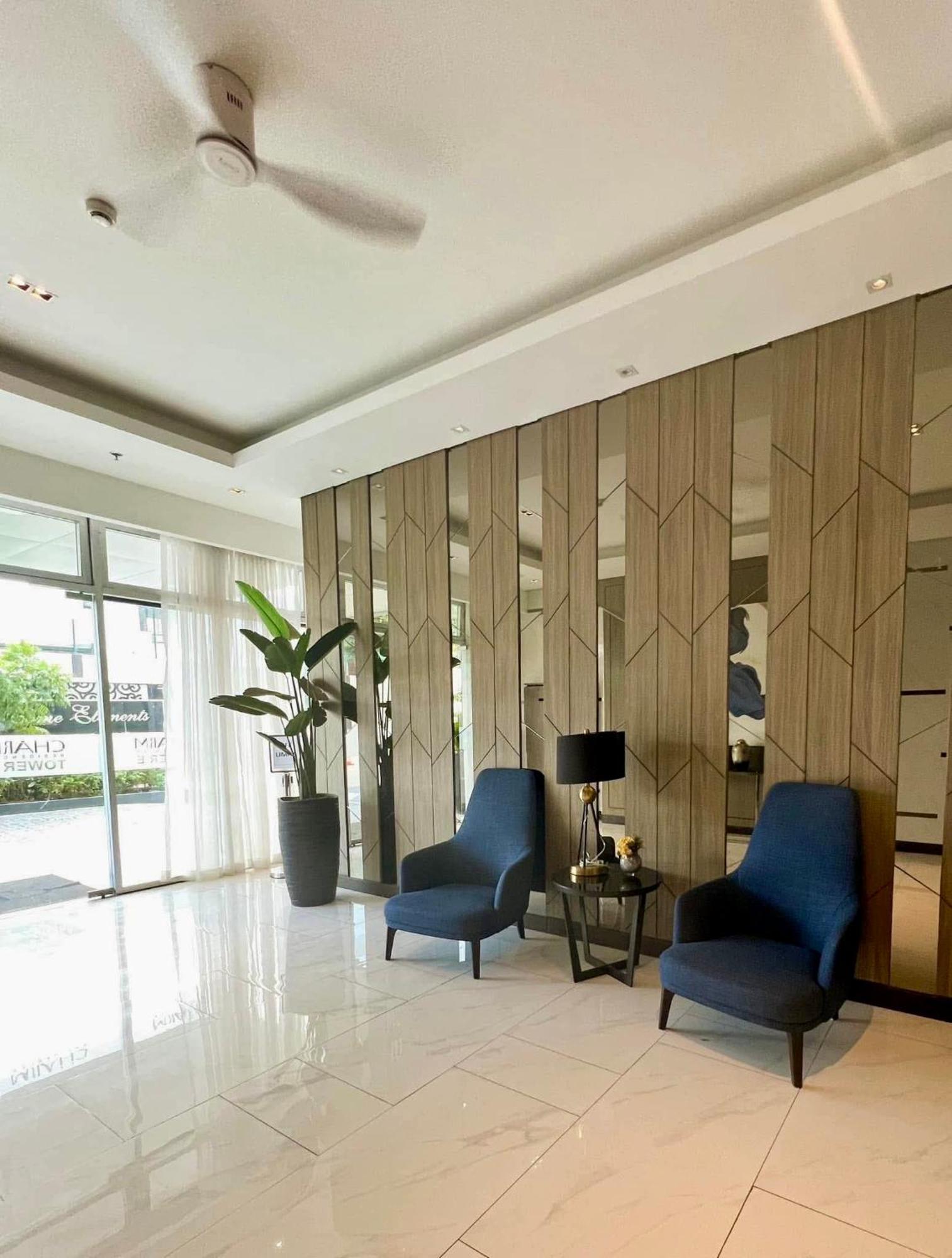 Rovi,s Nook Smdc Charm * Manila