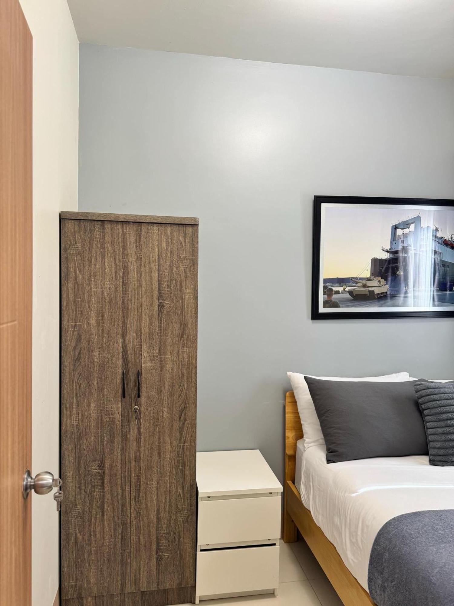 Aparthotel Milagrosa Shore 3 Residences *