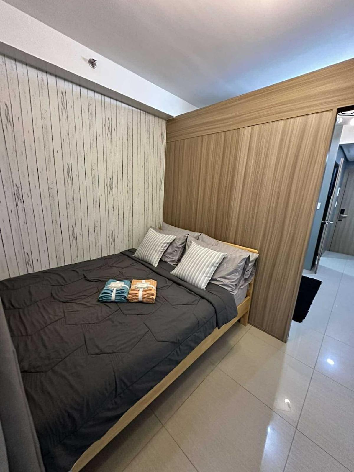 Apartment Sm Moa Shore Near Airport Pasay With Netflix