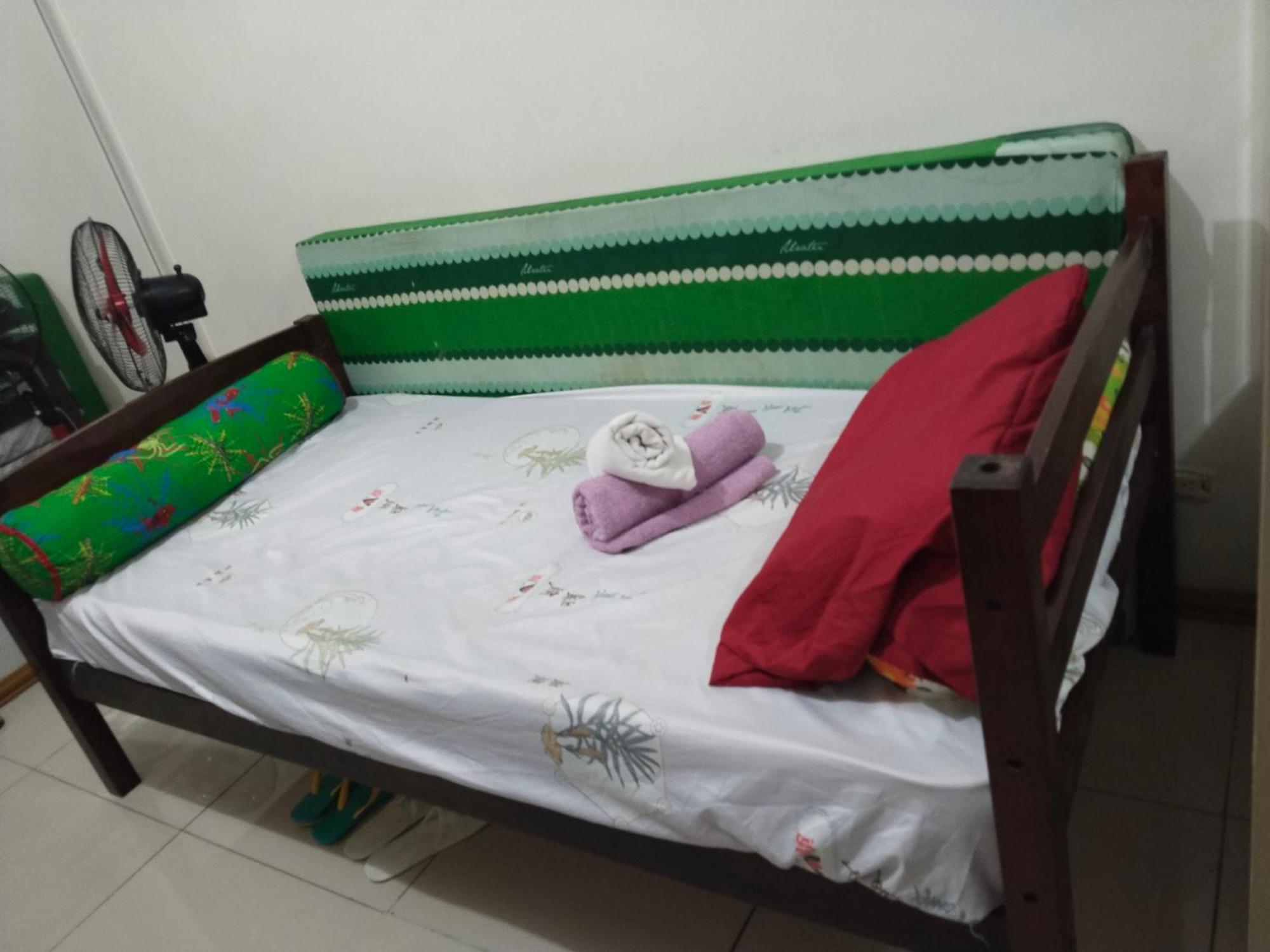 Moa Sea Residences Condotel Hostel Pasay