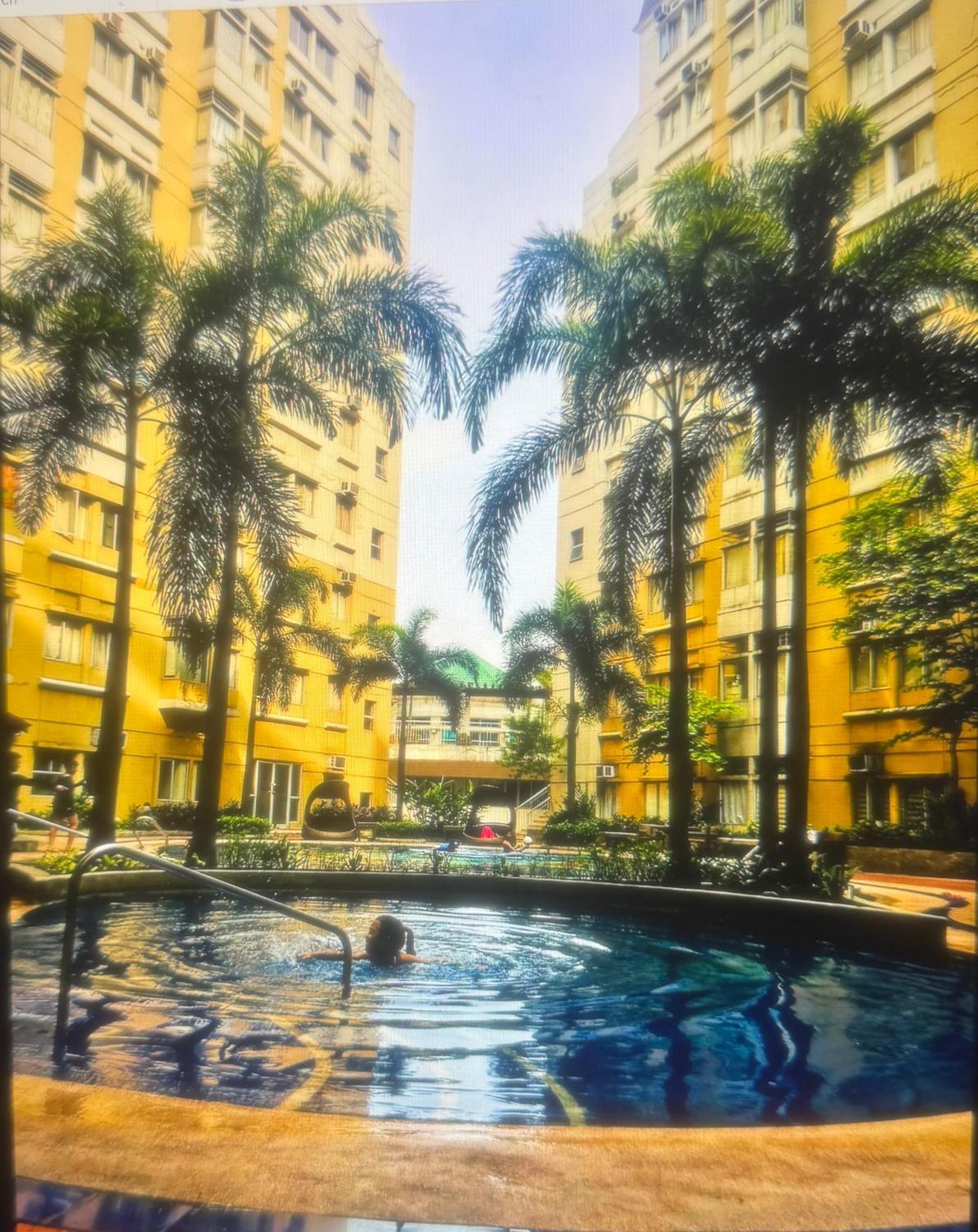 Cordova Place With City View