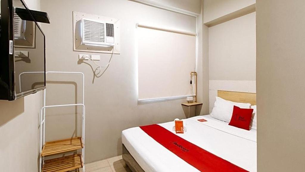 Hotel Reddoorz Near Osmena Highway 2 2*