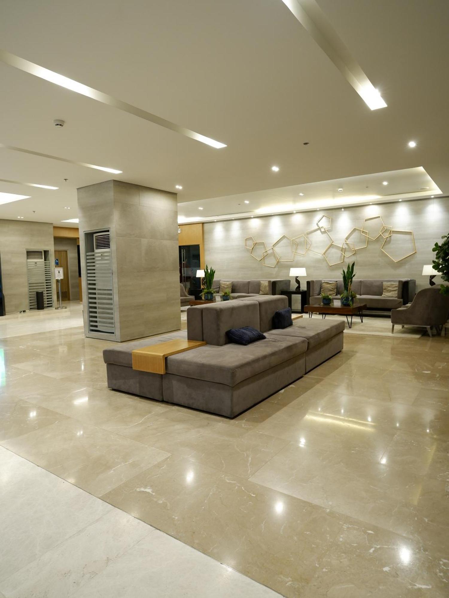 Apartment Casa Bella At S Residence, Near Sm Mall Of *