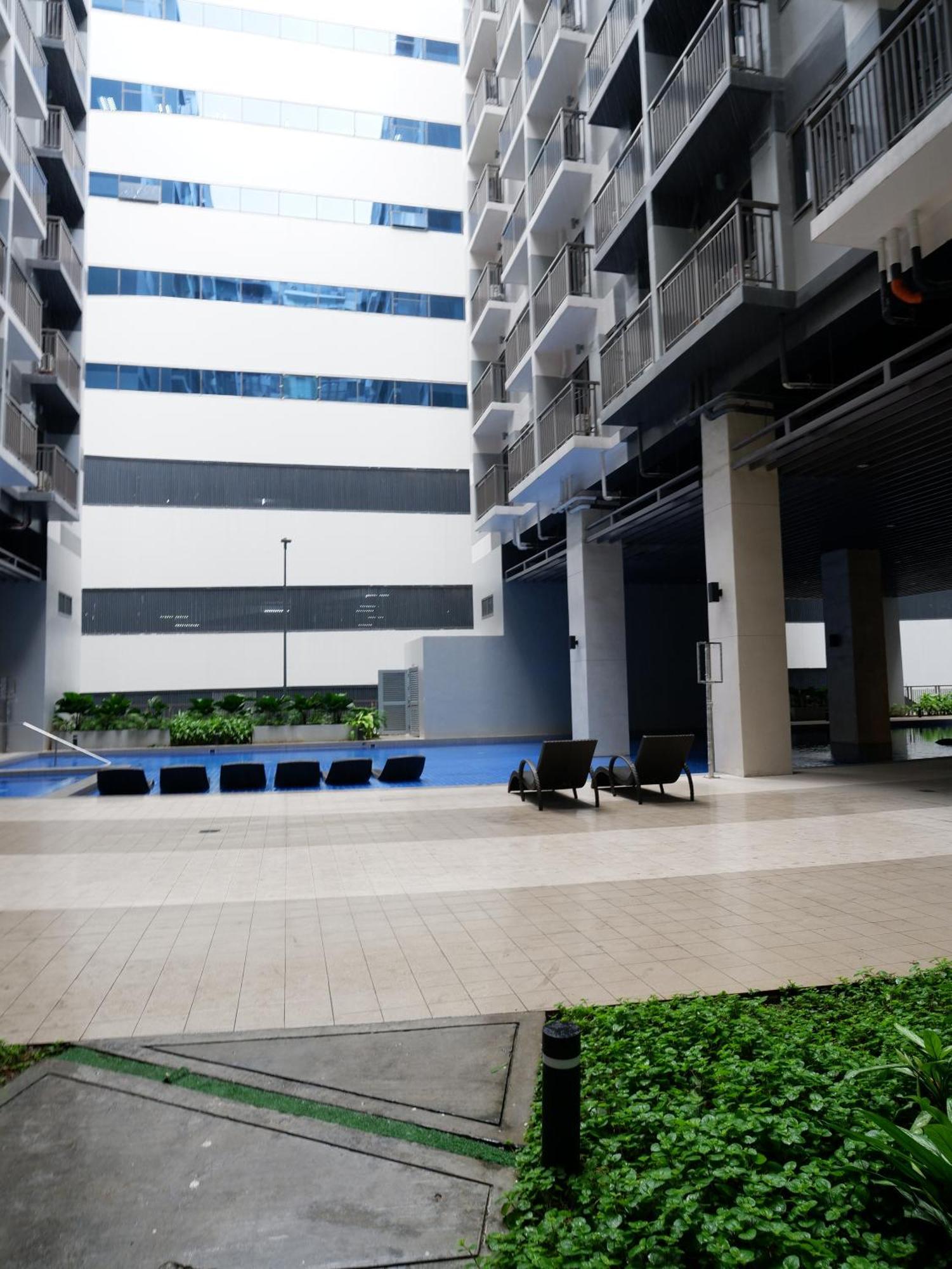 Apartment Casa Bella At S Residence, Near Sm Mall Of Manila