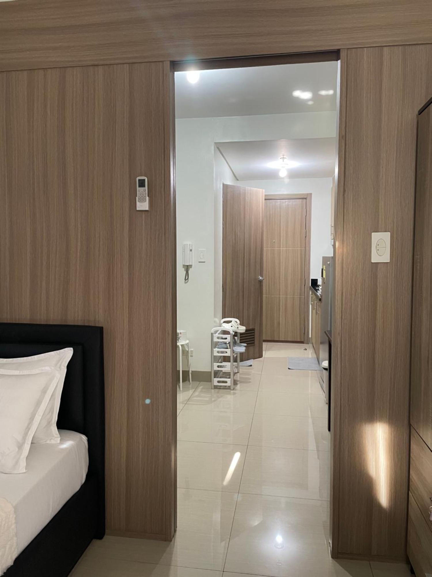 12 Minutes From Mall Of - Spacious With Balcony & Hot Shower