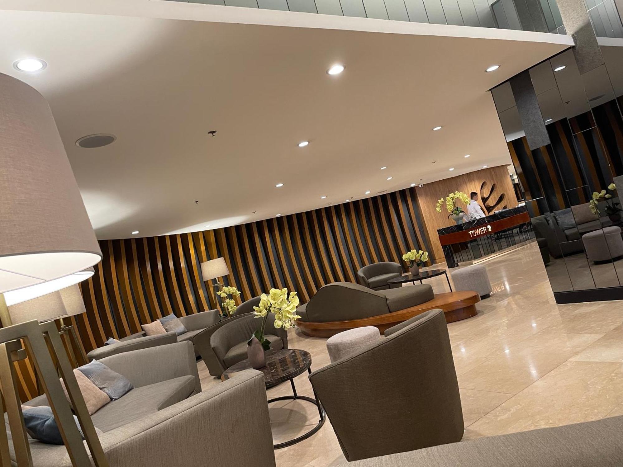 12 Minutes From Mall Of - Spacious With Balcony & Hot Shower Apartamento *