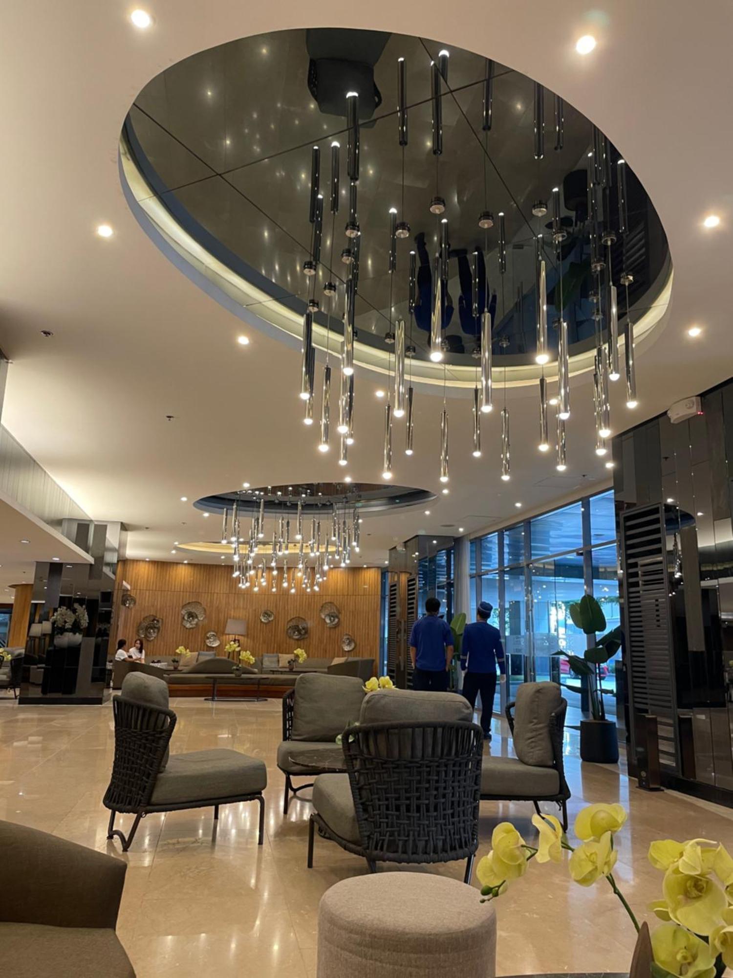 Apartment 12 Minutes From Mall Of - Spacious With Balcony & Hot Shower Manila