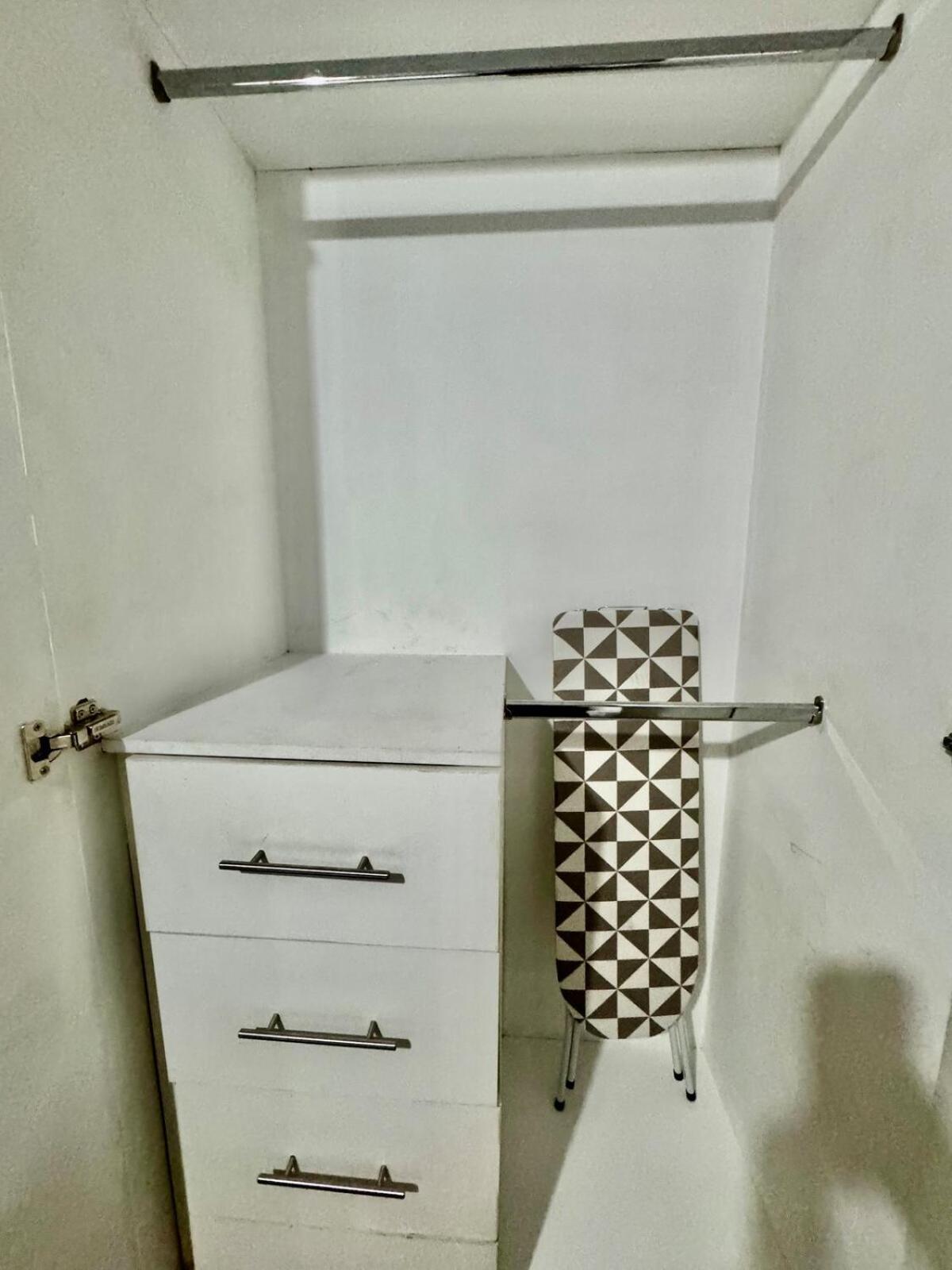 Apartment Cozy At Mckinley Hill Bgc