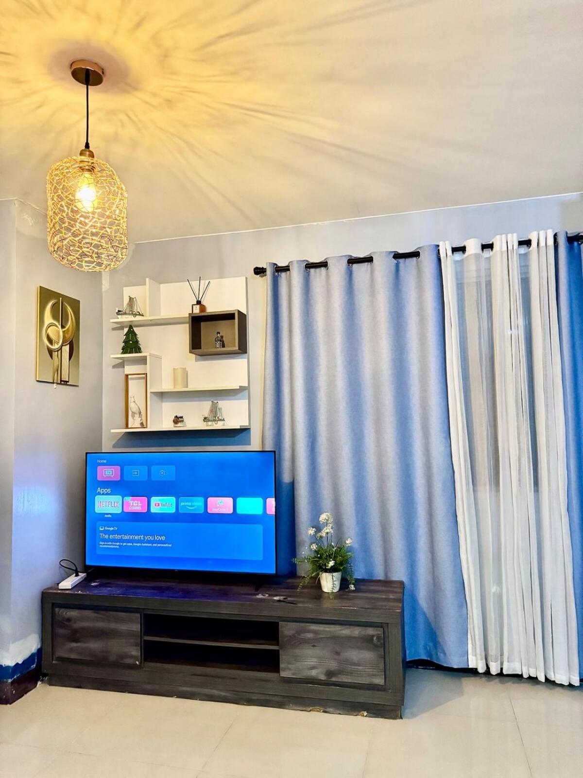 Cozy At Mckinley Hill Bgc * Manila