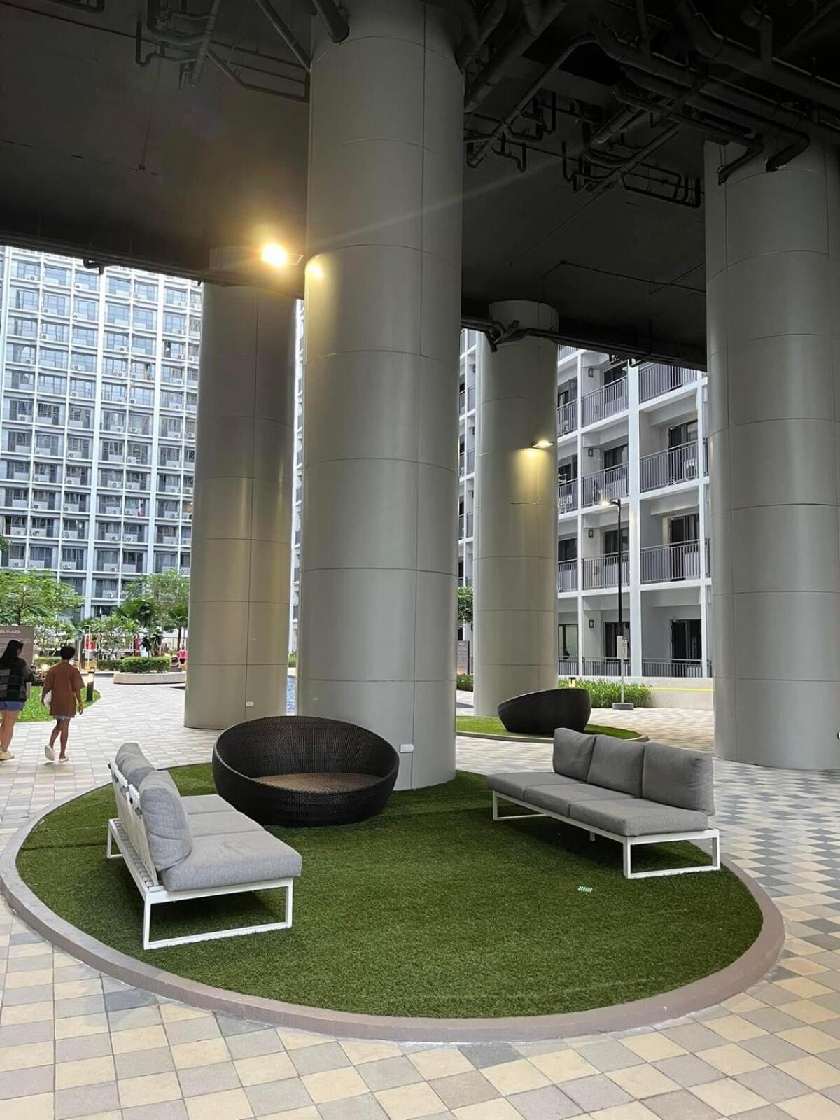 Apartment Affordable In Moa Manila