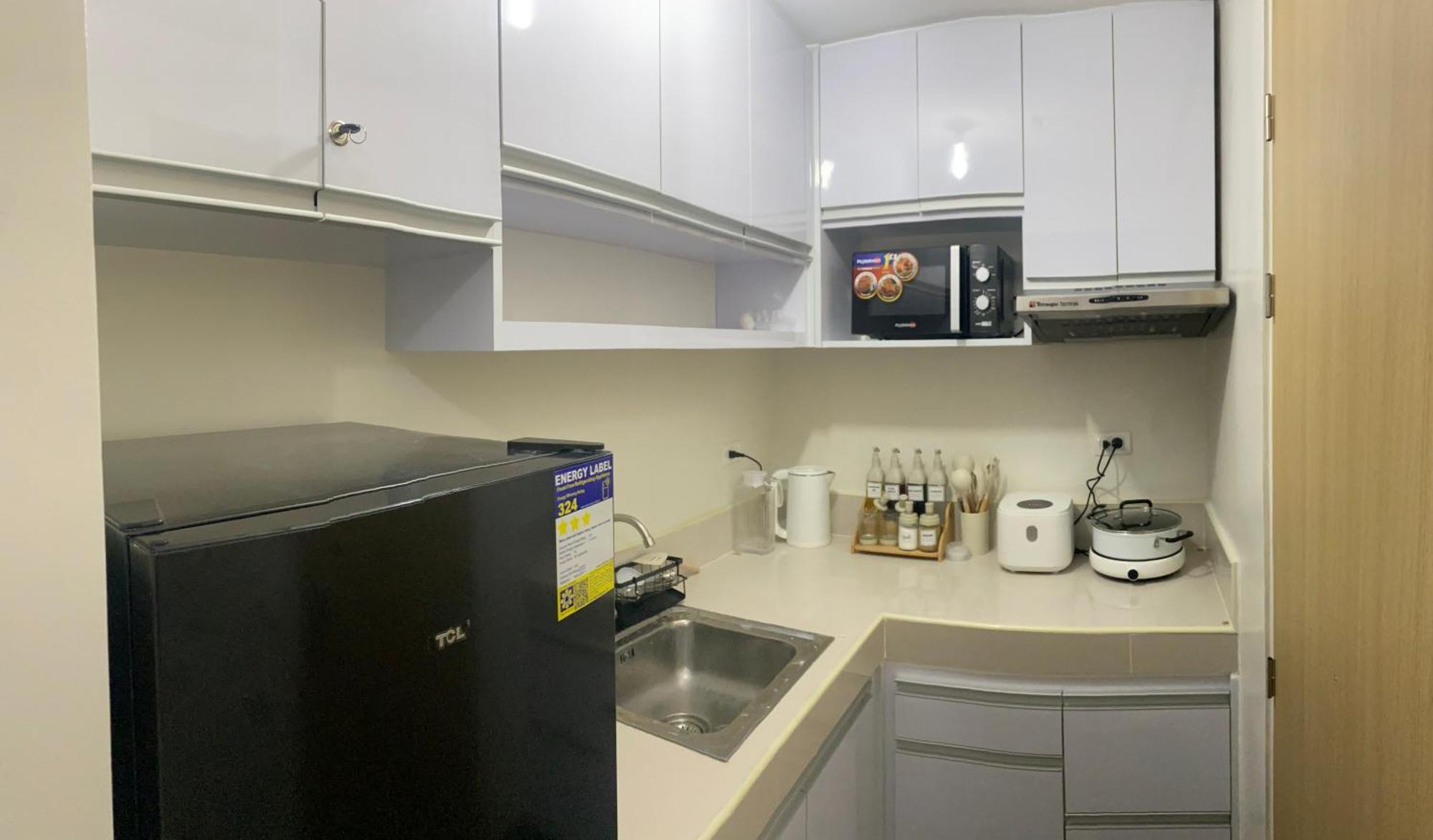 Oasis Staycation * Quezon City