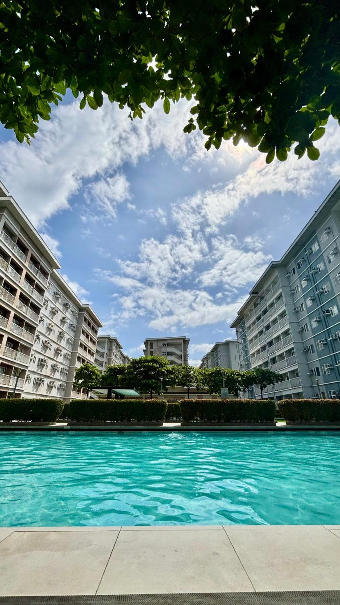 Oasis Staycation Aparthotel