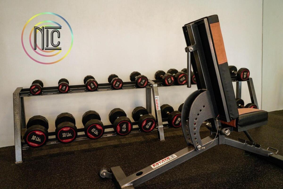 Cozy 2br Unitn Free Pool Gym With Karaoke Netflix *