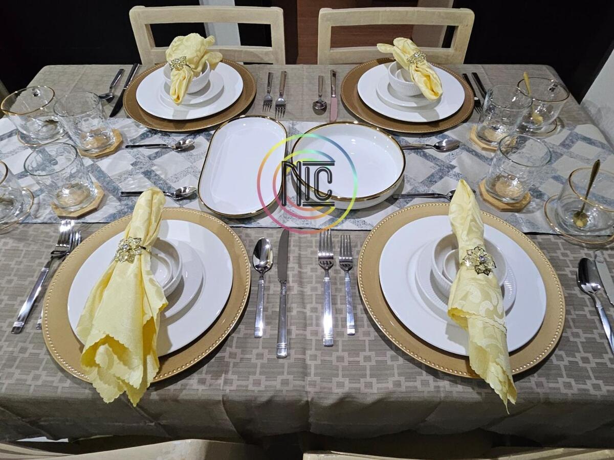 Cozy 2br Unitn Free Pool Gym With Karaoke Netflix Manila