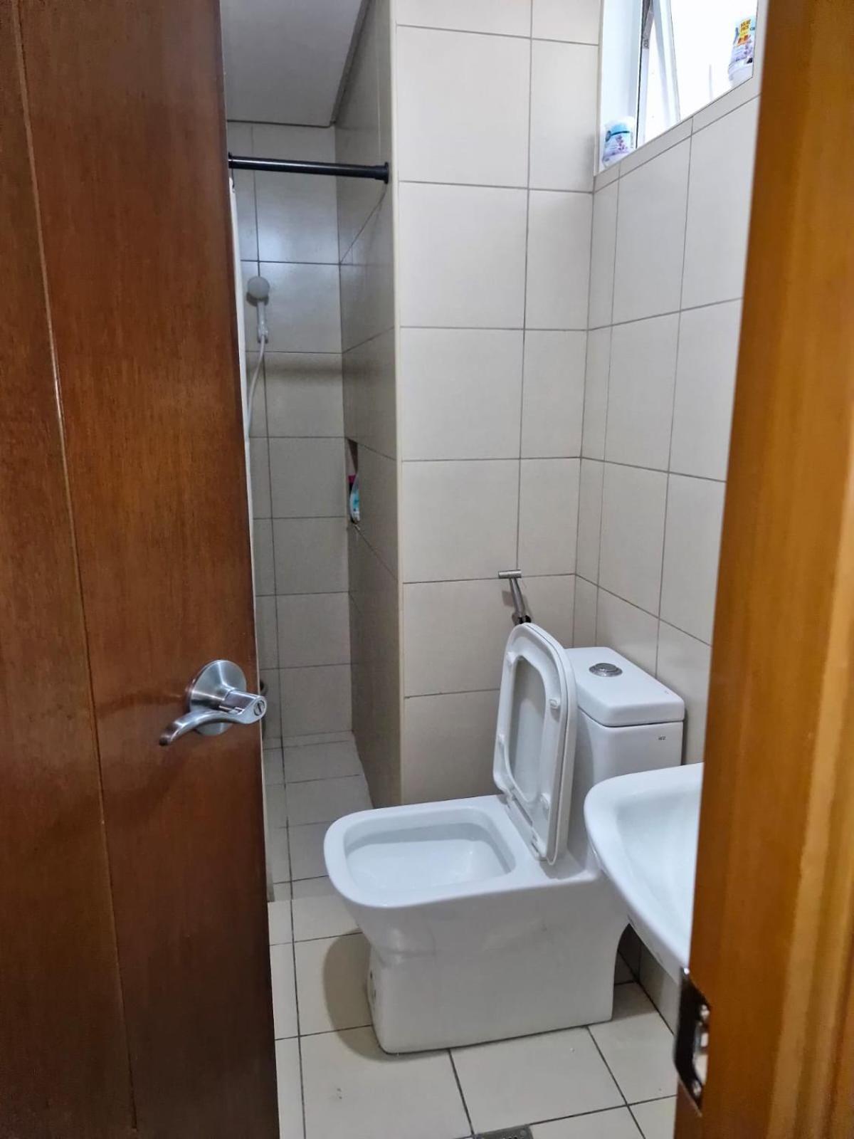 Your 2br Within Pasay Apartment