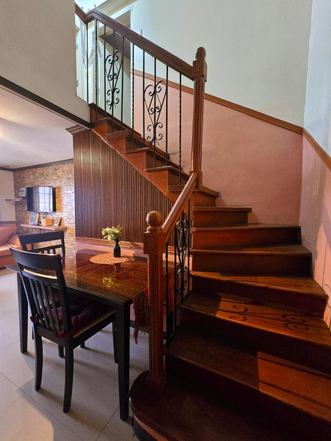Greenhills Garden Square 2br & 2 Toilets *